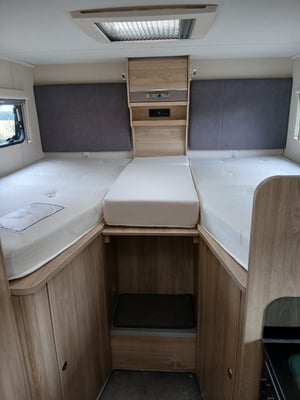 2020 Elddis Envy — photo 2 of 18
