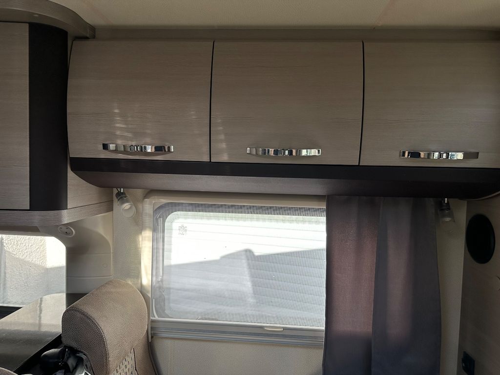 2016 Hobby Optima Deluxe - Image 18