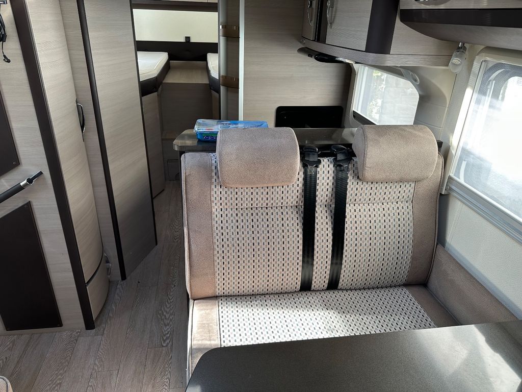 2016 Hobby Optima Deluxe - Image 15