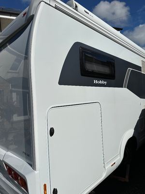 2016 Hobby Optima Deluxe — photo 10 of 28