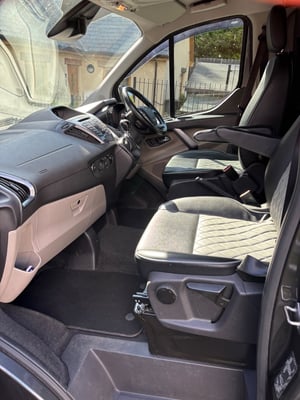 2016 Ford Transit Custom — photo 2 of 39