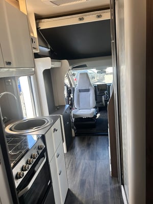 2024 Swift Voyager 494 — photo 10 of 30