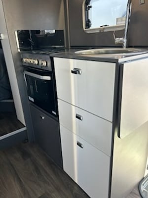 2024 Swift Voyager 494 — photo 19 of 30