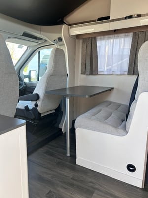 2024 Swift Voyager 494 — photo 24 of 30