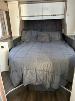 2024 Swift Voyager 494 — photo 9 of 30