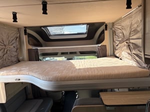 2025 Auto-Trail F-Line F72 — photo 3 of 18