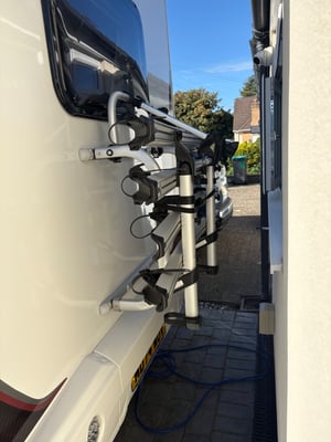 2025 Auto-Trail F-Line F72 — photo 11 of 18