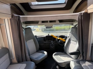 2025 Auto-Trail F-Line F72 — photo 12 of 18