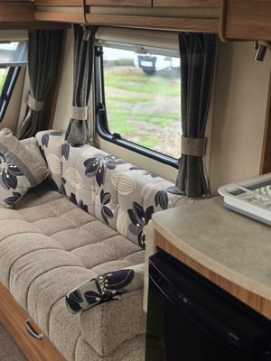 2013 Swift Challenger Sport 442 — photo 17 of 19