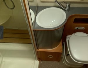 2007 Adria Adria coral s680sp — photo 8 of 9