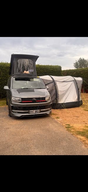 2017 Volkswagen Campervan T6 — photo 2 of 10