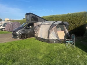 2017 Volkswagen Campervan T6 — photo 6 of 10