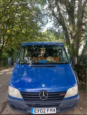 2002 Mercedes-Benz Sprinter — photo 2 of 13