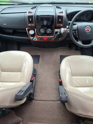 2013 Swift e582 — photo 3 of 15