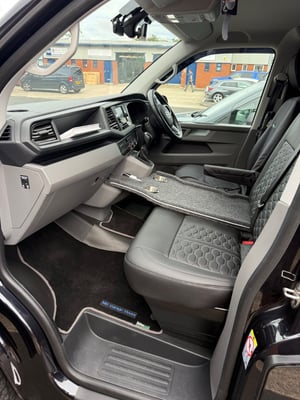 2024 Volkswagen Transporter — photo 17 of 21