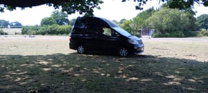 2004 Toyota Alphard — photo 4 of 7