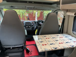 2023 Auto-Trail Expedition 67 — photo 4 of 10
