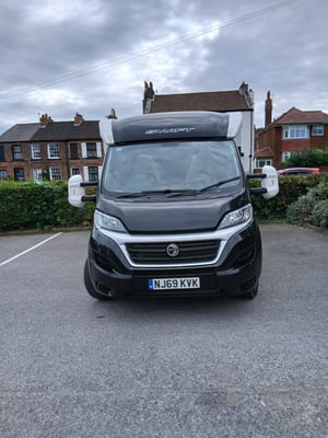 2019 Swift Bessacarr 560 — photo 2 of 15