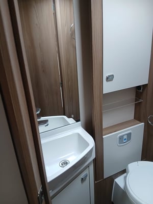 2019 Swift Bessacarr 560 — photo 14 of 15