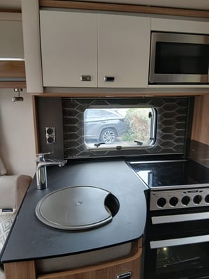 2019 Swift Bessacarr 560 — photo 10 of 15