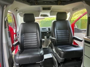 2017 VW Transporter T6 Autohaus Ashton — photo 11 of 39