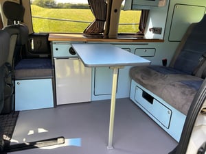 2006 Nissan  Elgrand  — photo 4 of 22