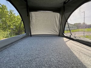 2006 Nissan  Elgrand  — photo 6 of 22