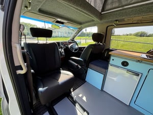 2006 Nissan  Elgrand  — photo 5 of 22