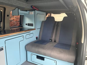 2006 Nissan  Elgrand  — photo 18 of 22