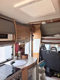 2006 Swift Sundance 590 RL - Image 3