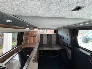 2005 Volkswagen T5 Campervan — photo 9 of 13