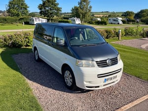 2008 Volkswagen Transporter — photo 1 of 13