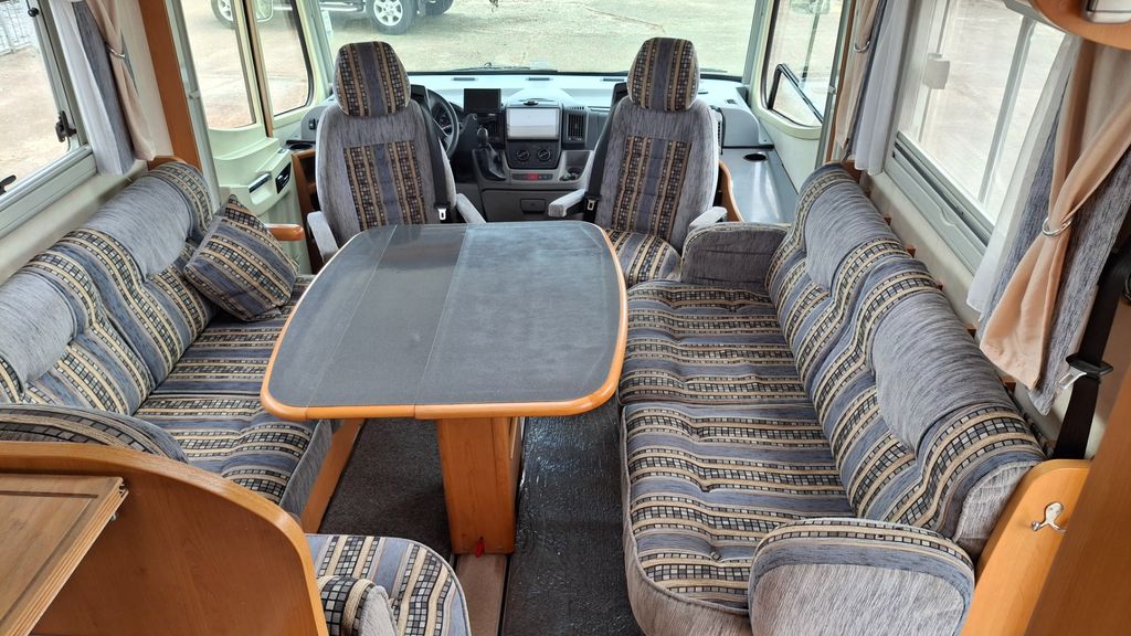 2007 Frankia 800i - Image 5