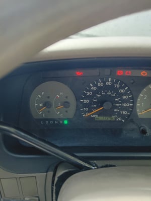 2002 Toyota HiAce — photo 12 of 31