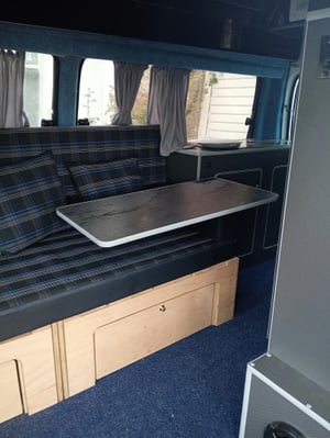 2002 Toyota HiAce — photo 17 of 31