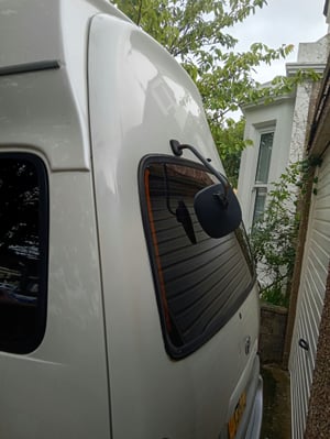 2002 Toyota HiAce — photo 26 of 31