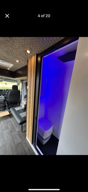 2017 Volkswagen Crafter Conversion — photo 8 of 20