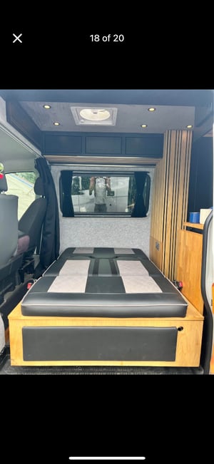 2017 Volkswagen Crafter Conversion — photo 14 of 20