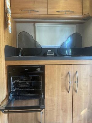 2010 Auto-Trail Tribute T 620 — photo 13 of 58