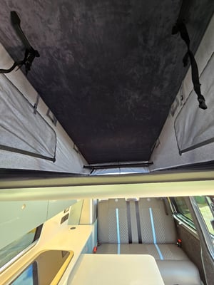 2024 Volkswagen Transporter T6.1 — photo 16 of 23