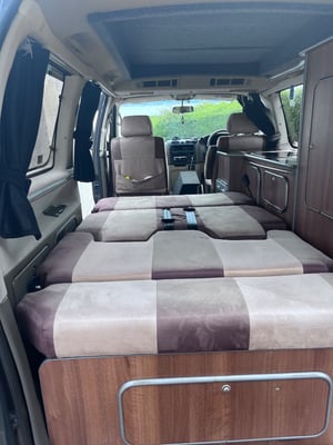 1997 Toyota Granvia — photo 9 of 10