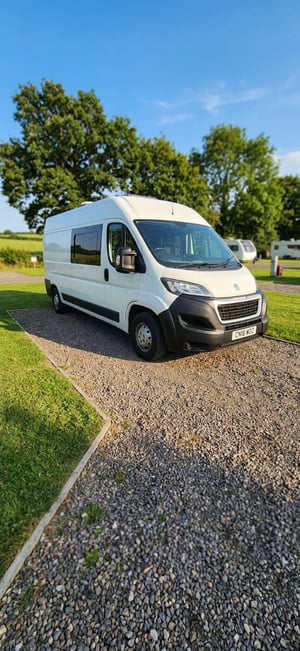 2018 Peugeot Boxer — photo 1 of 16