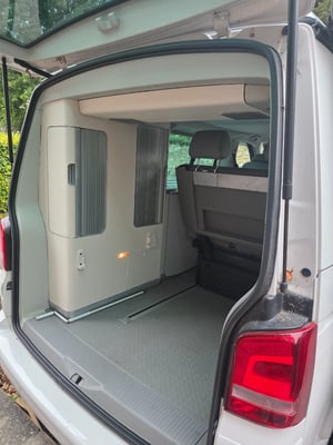 2013 Volkswagen California Campervan — photo 7 of 44