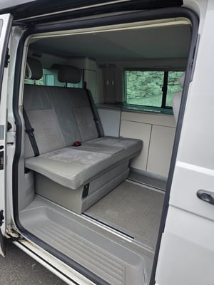 2013 Volkswagen California Campervan — photo 42 of 44