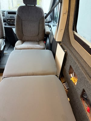 2018 Renault Trafic Camper Conversion — photo 21 of 50