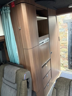2018 Renault Trafic Camper Conversion — photo 22 of 50