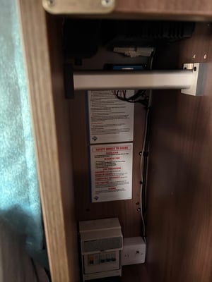 2018 Renault Trafic Camper Conversion — photo 33 of 50