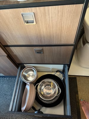 2018 Renault Trafic Camper Conversion — photo 35 of 50