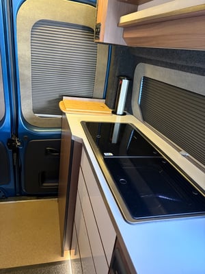 2018 Renault Trafic Camper Conversion — photo 36 of 50