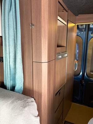 2018 Renault Trafic Camper Conversion — photo 39 of 50